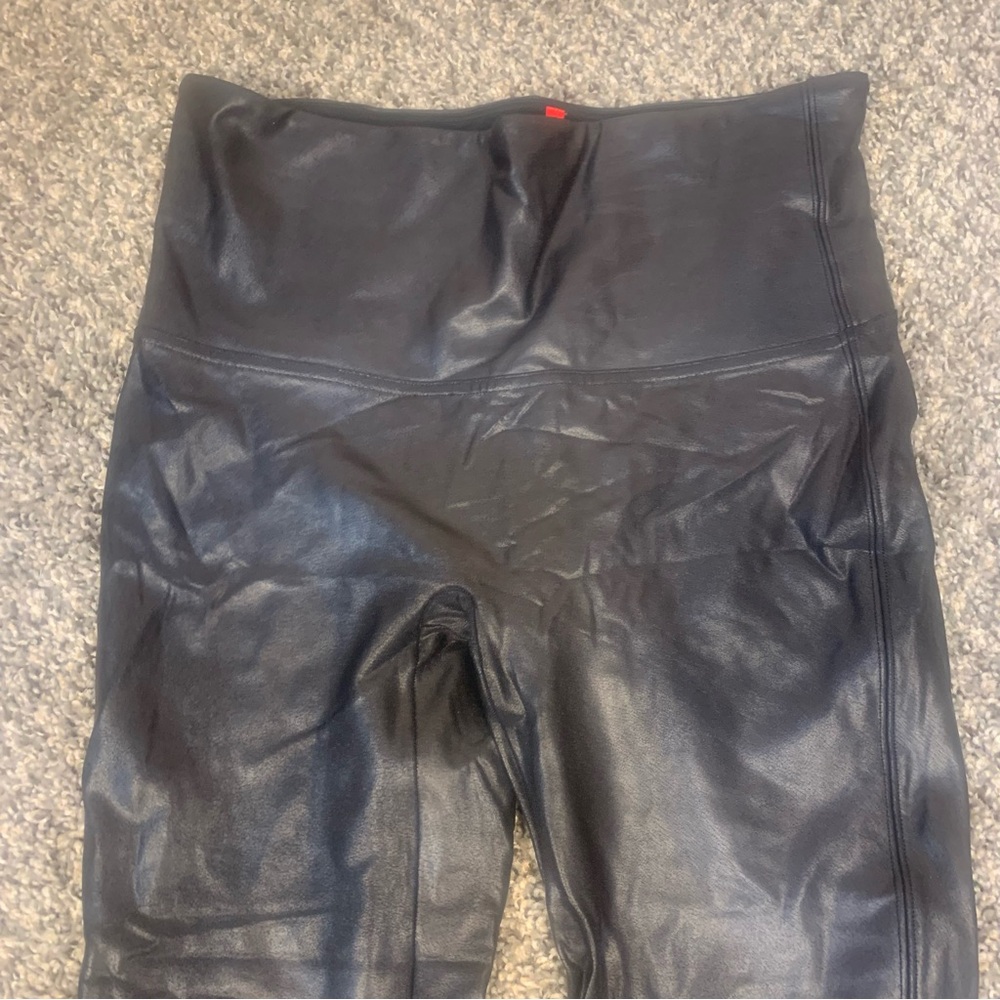 SPANX Faux Leather Shiny Moto Leggings - Picture 4 of 11